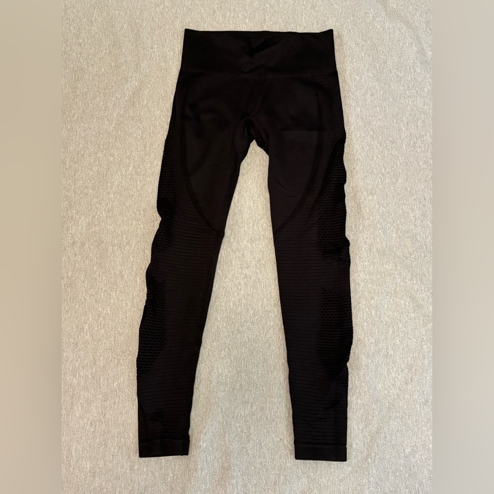Zyia Black High-Waisted Leggings